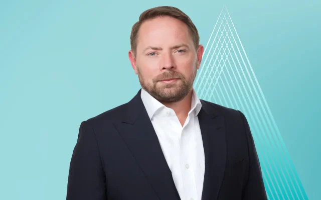 Scott Deveau Joins August as Managing Director and Head of Financial Transactions and Shareholder Activism Practice in New York